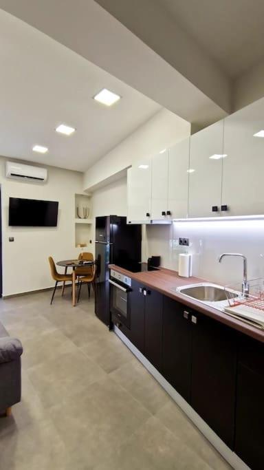 Faronita - Luxury Apt In The Heart Of กาลามาตา ภายนอก รูปภาพ
